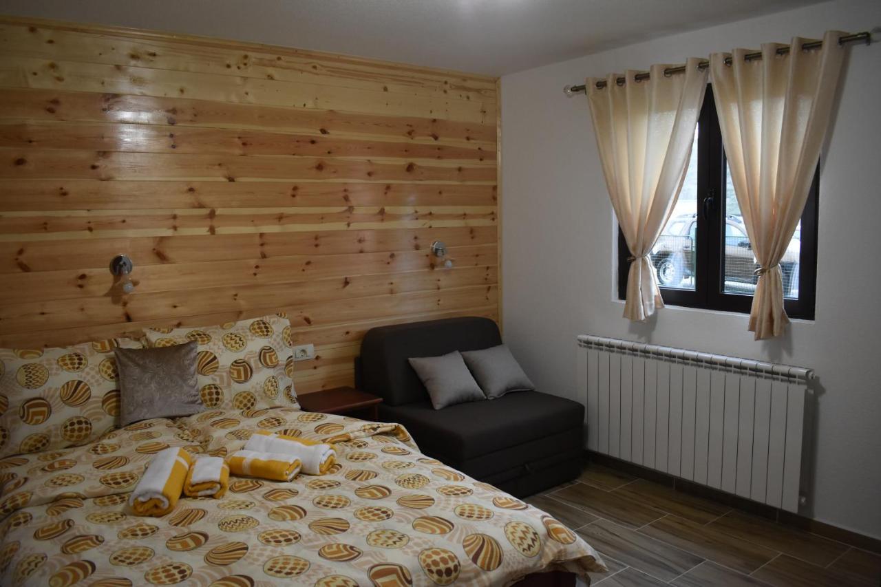 Deluxe Studio & Rooms Zarubica Zabljak  Bagian luar foto